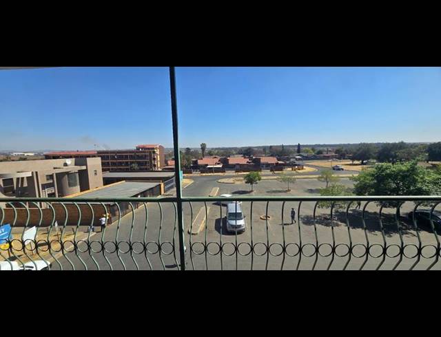 2 BEDROOM APARTMENT FOR SALE IN ELSPARK